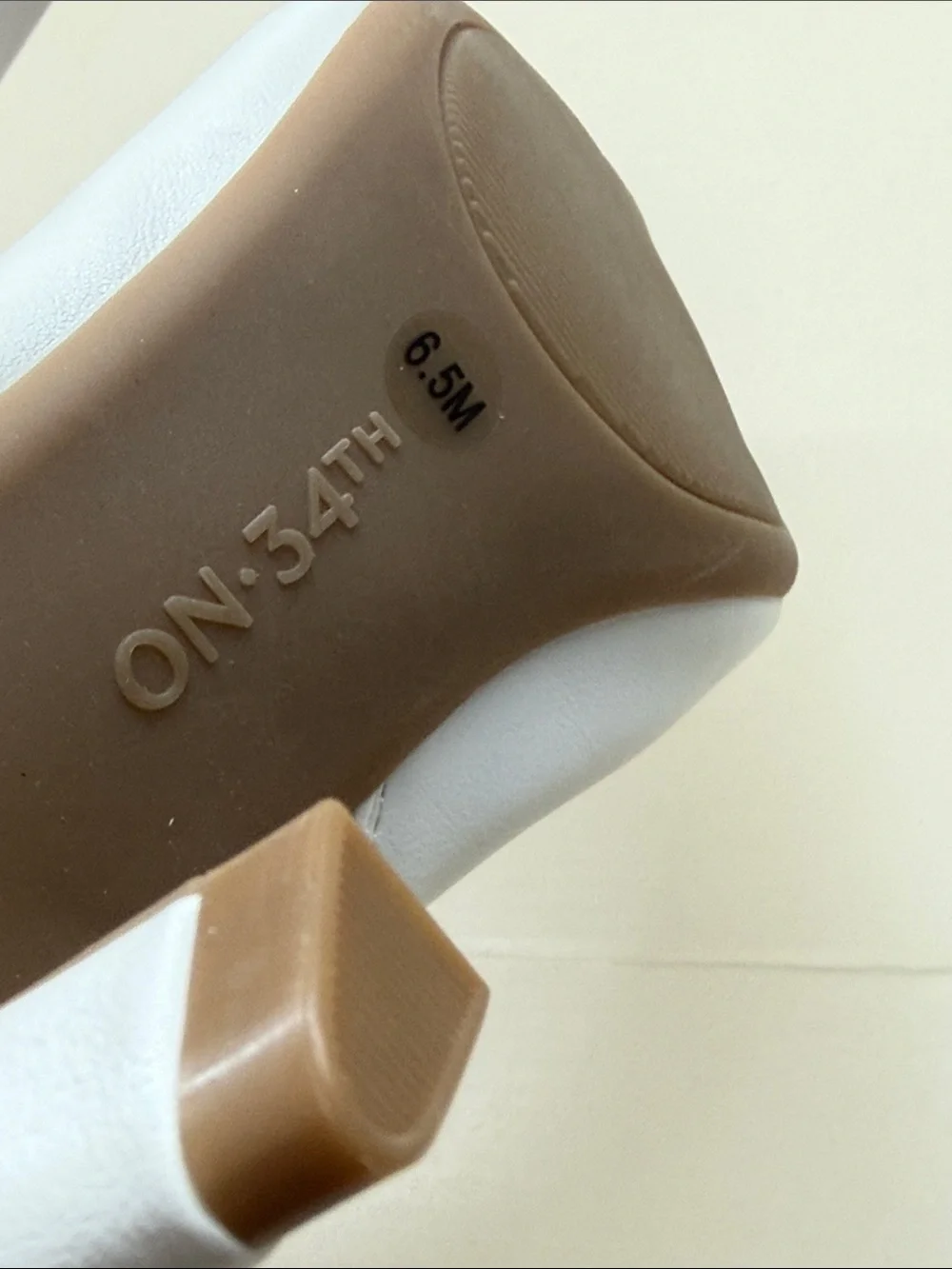 ON 34TH RACHELLE BONE SM Knee-High Pointed Toe Heel Boots Women’s Size 6.5 NWT